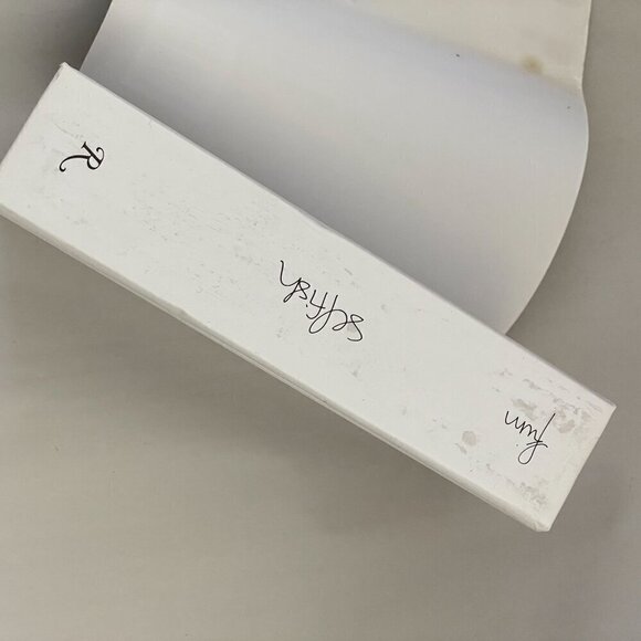 Kim Kardashian West Selfish RARE Black Hardcover Signed Edition Rizzoli 2015 - Picture 10 of 14